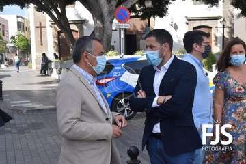 El Cabildo supervisa la finalización de las obras de mejora en la Zona Comercial Abierta de Los Llanos/Francisco Javier Santana.